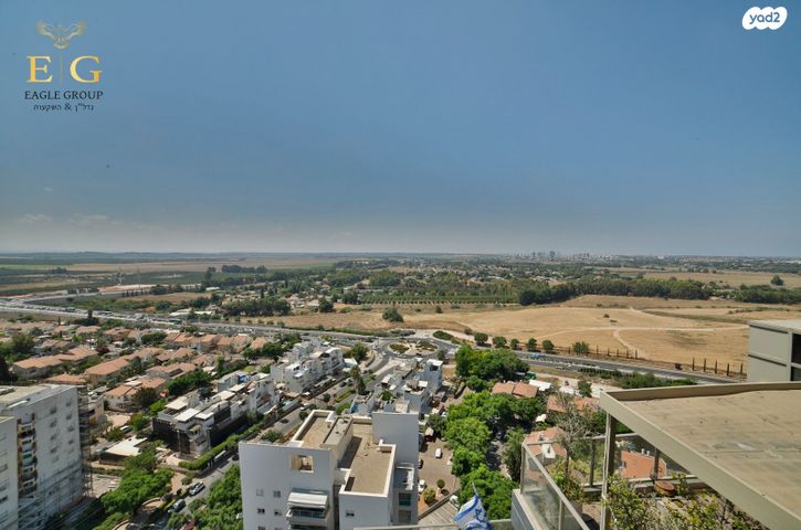 גג/ פנטהאוז, רחובות