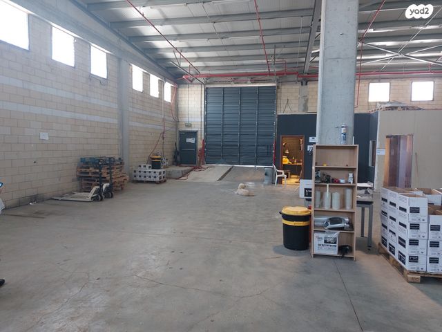 מבני תעשיה, המלאכה 1, מפעלי נחם הר טוב, מפעלי נחם הר טוב