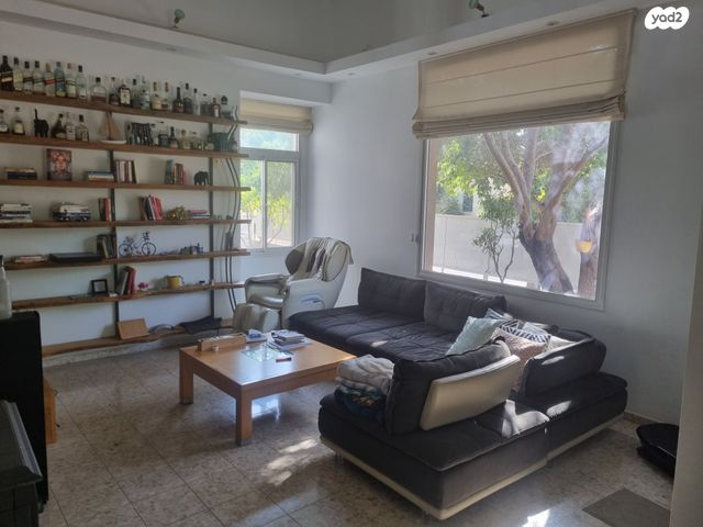 בית פרטי/ קוטג', ניצני עוז