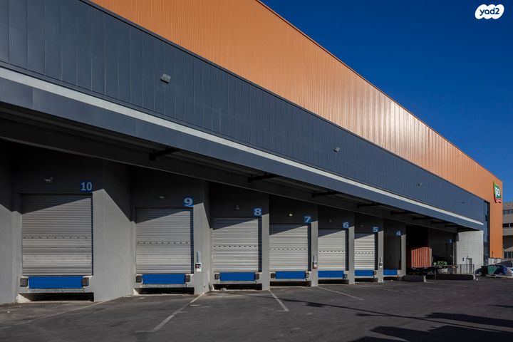 מחסנים, העבודה, אזור תעשיה ראש העין, ראש העין