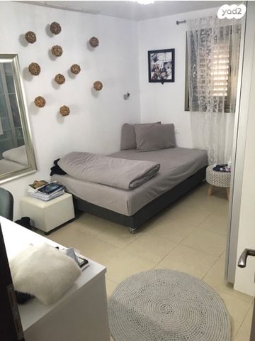 דירת גן, מרכז, הרצליה