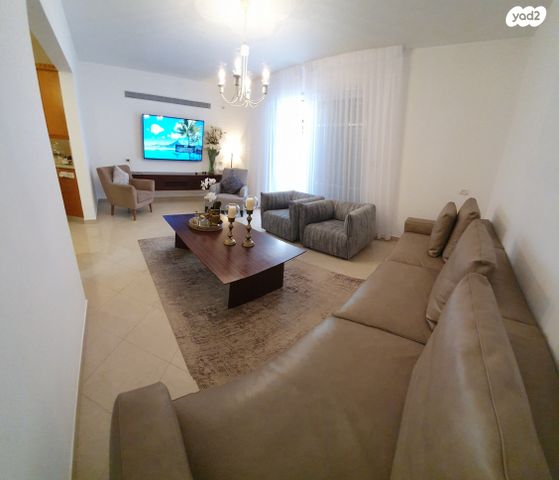 דו משפחתי, תרשיש, קרית גת