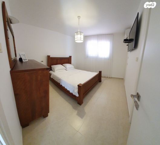 דו משפחתי, תרשיש, קרית גת