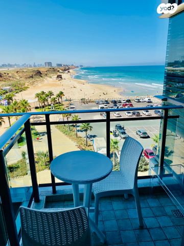 דירה, הרצליה