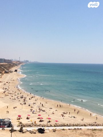 דירה, הרצליה