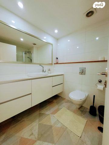 דירת גן, מרינה, הרצליה