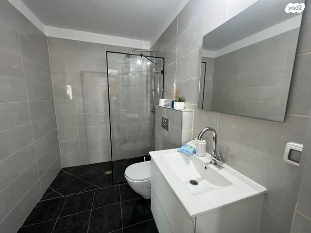 דירה, מונטיפיורי, הרכבת, תל אביב יפו