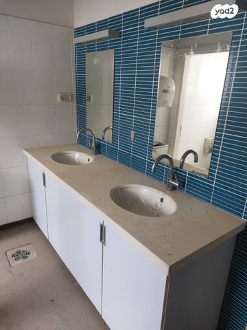 מבני תעשיה, אזור תעשיה ברוש מערב, בית שמש