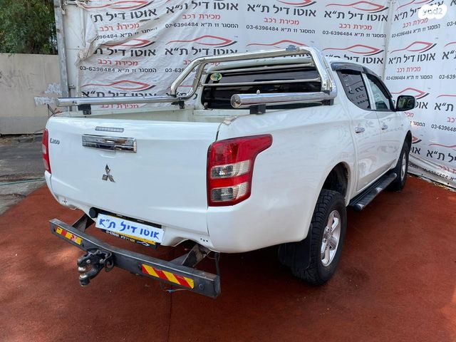 מיצובישי טרייטון / L200