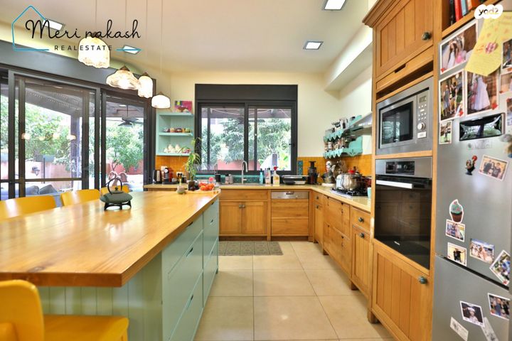 דו משפחתי, קדימה צורן