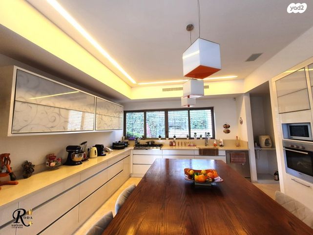 בית פרטי/ קוטג', סביון