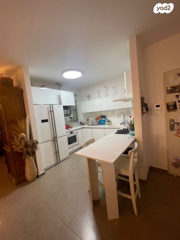 דירת גן, מעוף, ערד