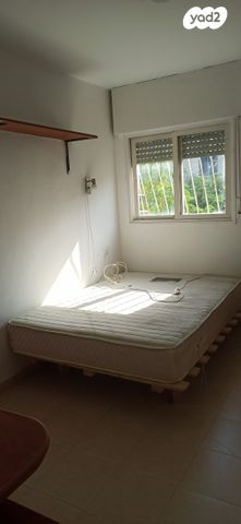 גג/ פנטהאוז, בן דור, נשר