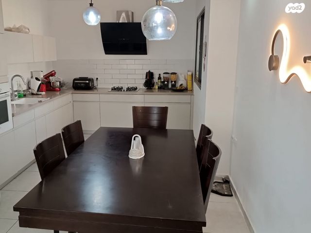 שדרות האלונים 5