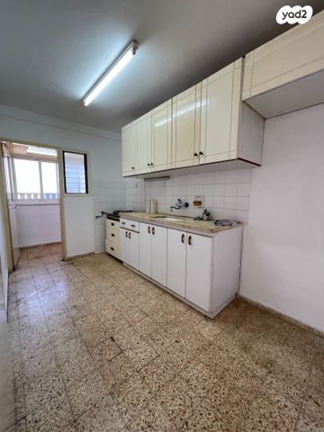 דירה, חבצלת, גבעת עמוס, נשר