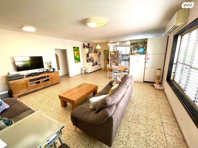 דירה, הרצליה הירוקה, נווה עובד, הרצליה