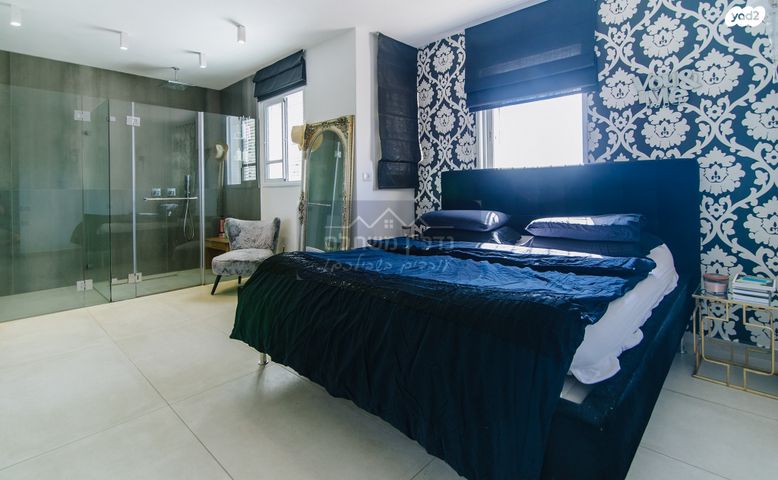 גג/ פנטהאוז, שמעון בן צבי, שטח 9, גבעתיים