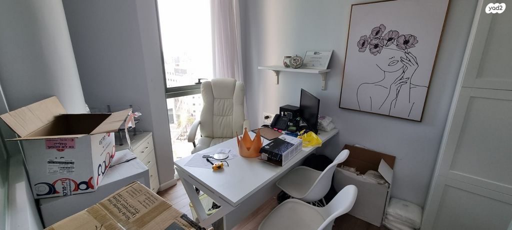 משרדים, הגדוד העברי, הקריה מע"ר, אשדוד