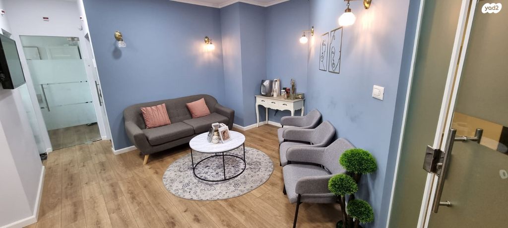 משרדים, הגדוד העברי, הקריה מע"ר, אשדוד