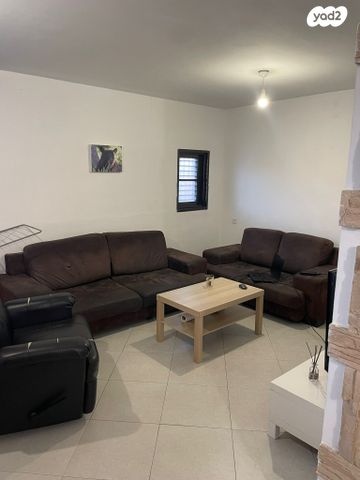 דירה, יצחק רגר, שכונה ד', באר שבע