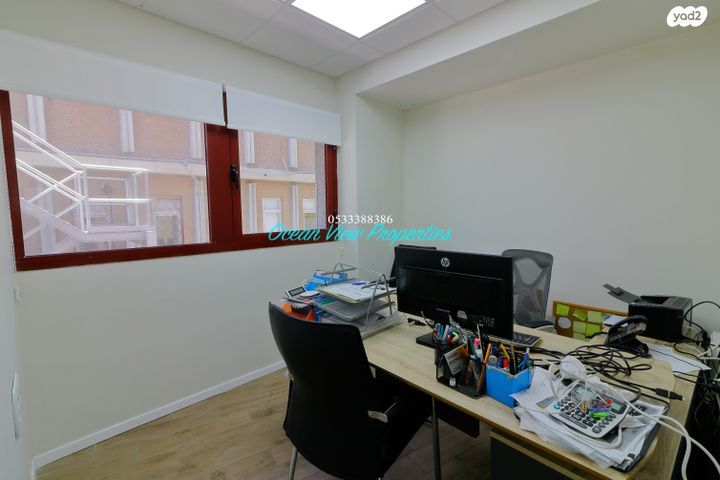 משרדים, דרך מנחם בגין 18, בורסה, רמת גן