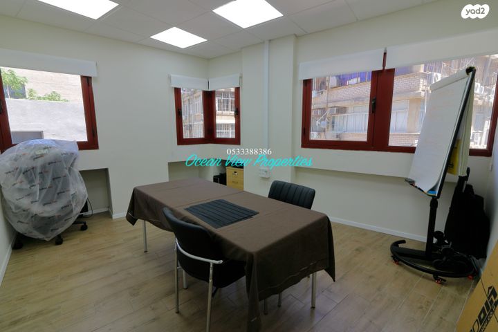 משרדים, דרך מנחם בגין 18, בורסה, רמת גן