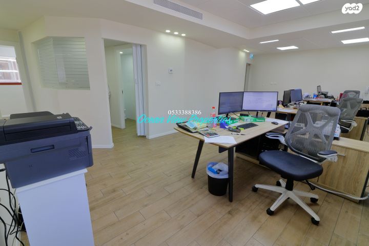 משרדים, דרך מנחם בגין 18, בורסה, רמת גן