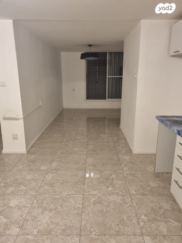 דירה, מעונות ברכה, השומר, ראשון לציון