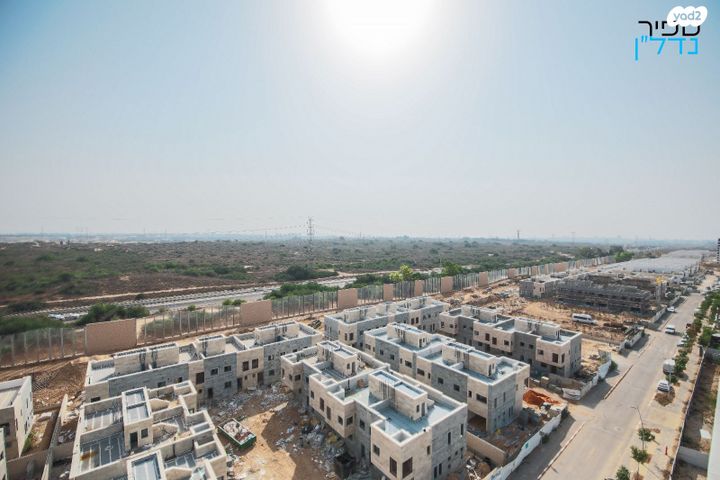 גג/ פנטהאוז, אור עקיבא