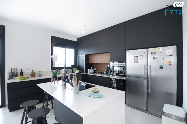 גג/ פנטהאוז, אור עקיבא