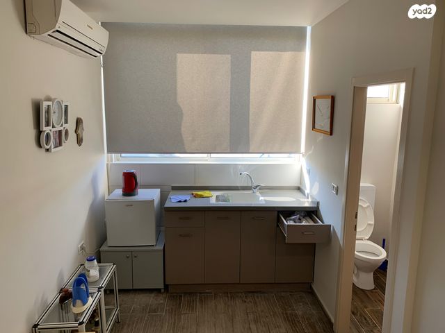 חנויות/ שטח מסחרי