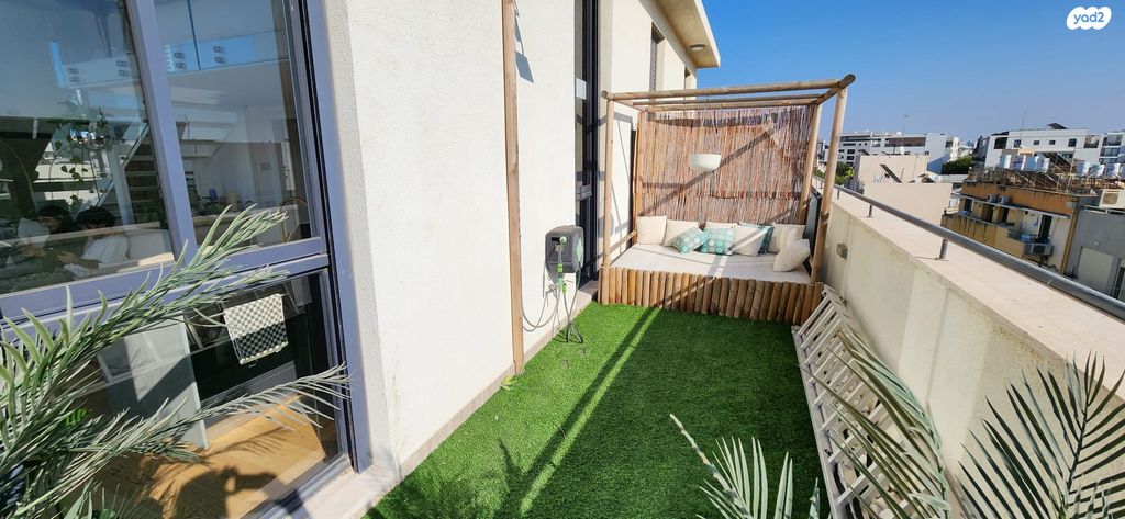 גג/ פנטהאוז, נחלת בנימין 133, פלורנטין, תל אביב יפו