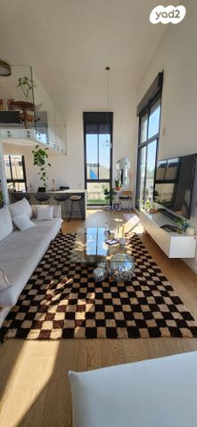 גג/ פנטהאוז, נחלת בנימין 133, פלורנטין, תל אביב יפו