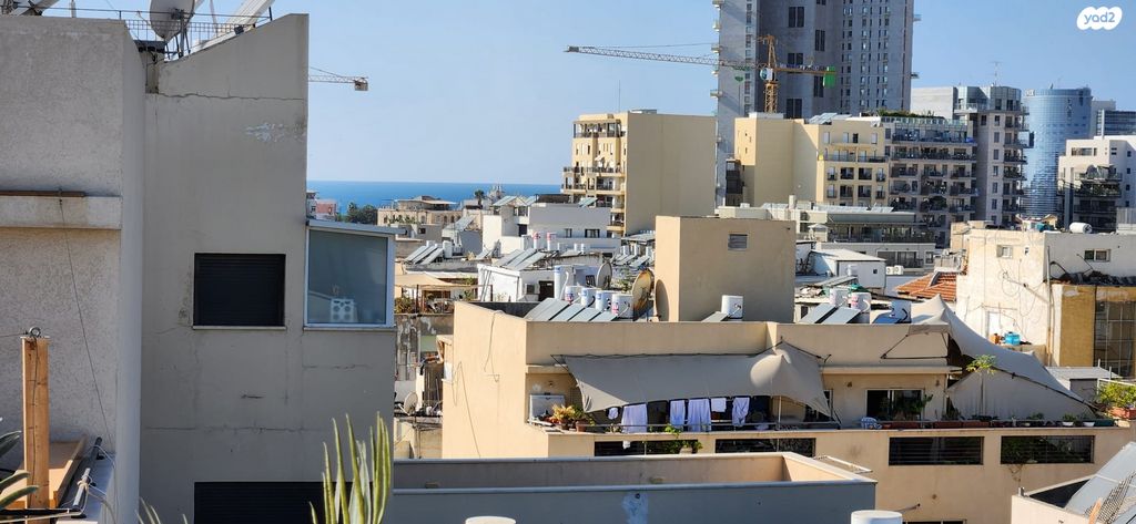 גג/ פנטהאוז, נחלת בנימין 133, פלורנטין, תל אביב יפו