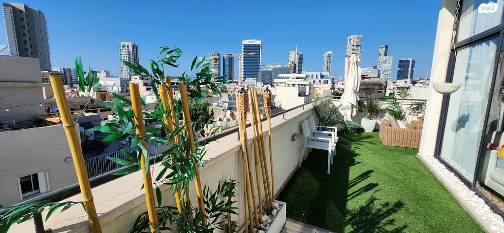 גג/ פנטהאוז, נחלת בנימין 133, פלורנטין, תל אביב יפו