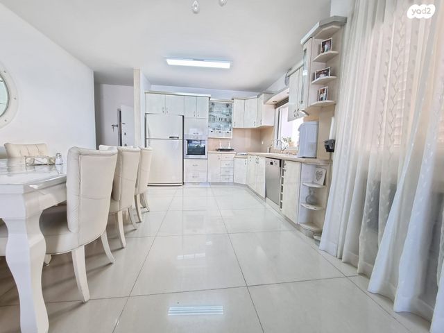 דירה, הרב ריינס 23, צפון מזרח מרכז העיר, נתניה