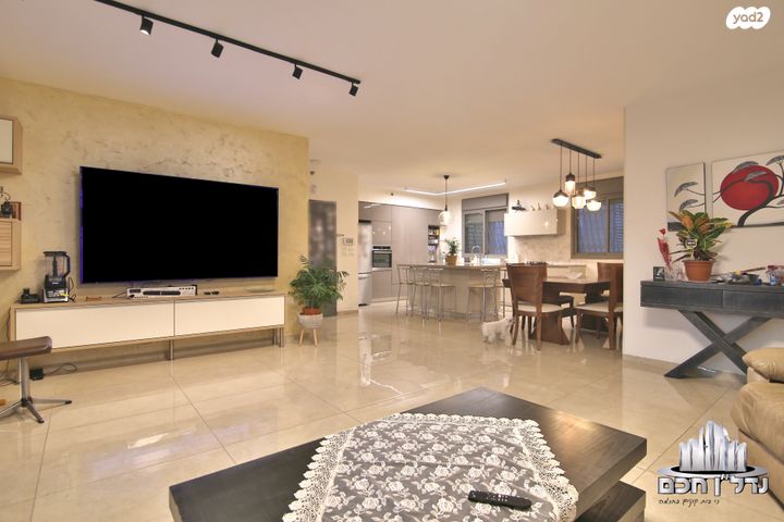 דירת גן, הברוש, נווה גנים, קרית מוצקין