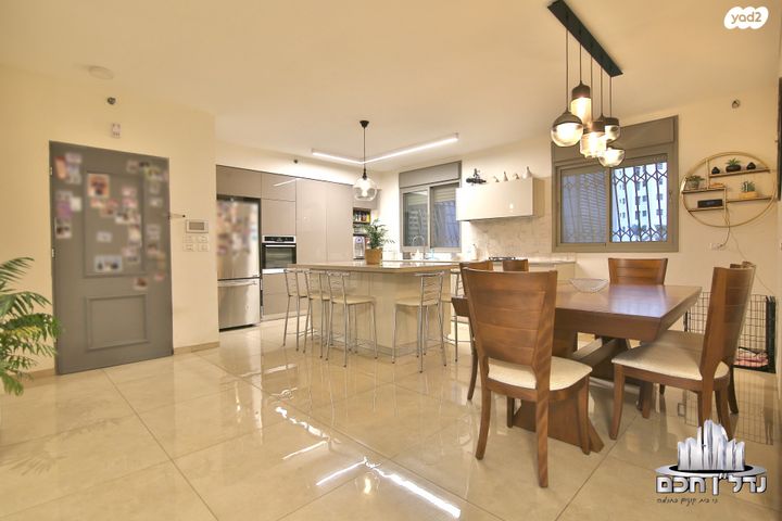 דירת גן, הברוש, נווה גנים, קרית מוצקין