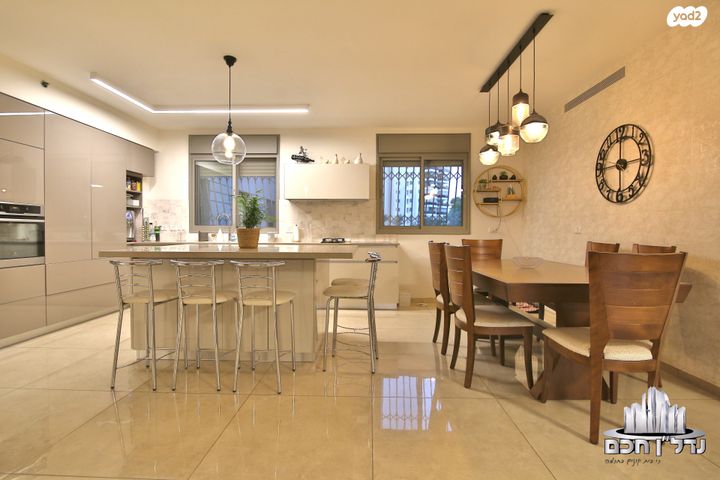 דירת גן, הברוש, נווה גנים, קרית מוצקין