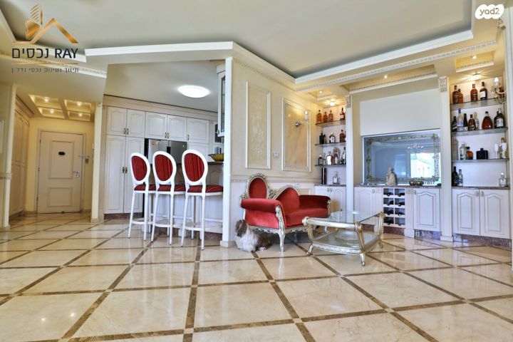 גג/ פנטהאוז, יצחק שדה, דרום מערב ותיק, בת ים