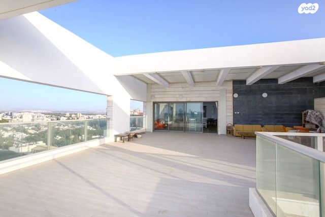 גג/ פנטהאוז, קרית קריניצי, רמת גן