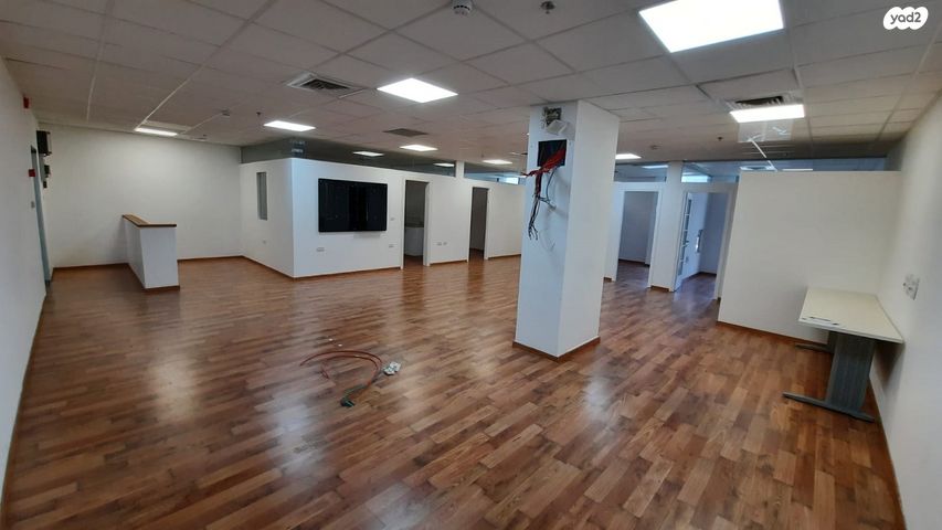 אזור תעשיה א