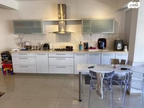 דירה, משה שרת, הצפון החדש - כיכר המדינה, תל אביב יפו