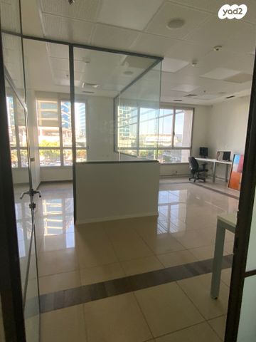 משרדים, הרצליה