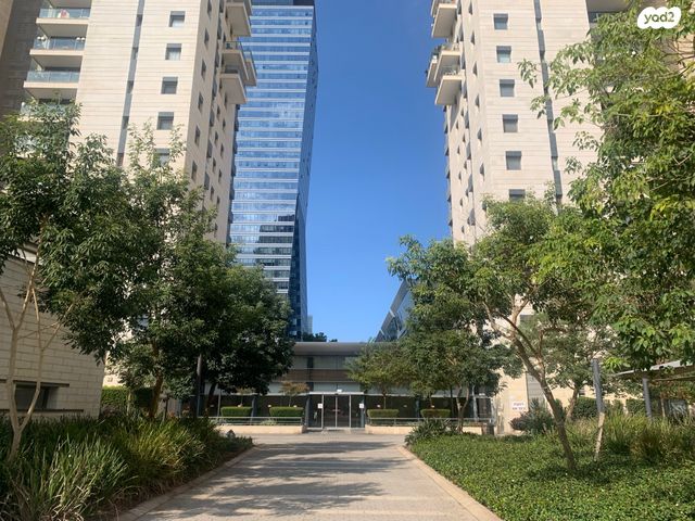 דירה, שדרות ההשכלה 17, ביצרון ורמת ישראל, תל אביב יפו