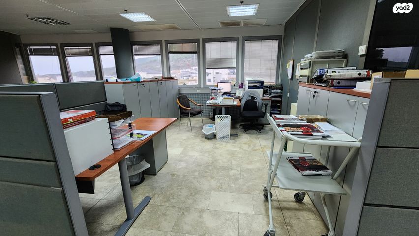 משרדים, אזור תעשיה דורה, שלומי