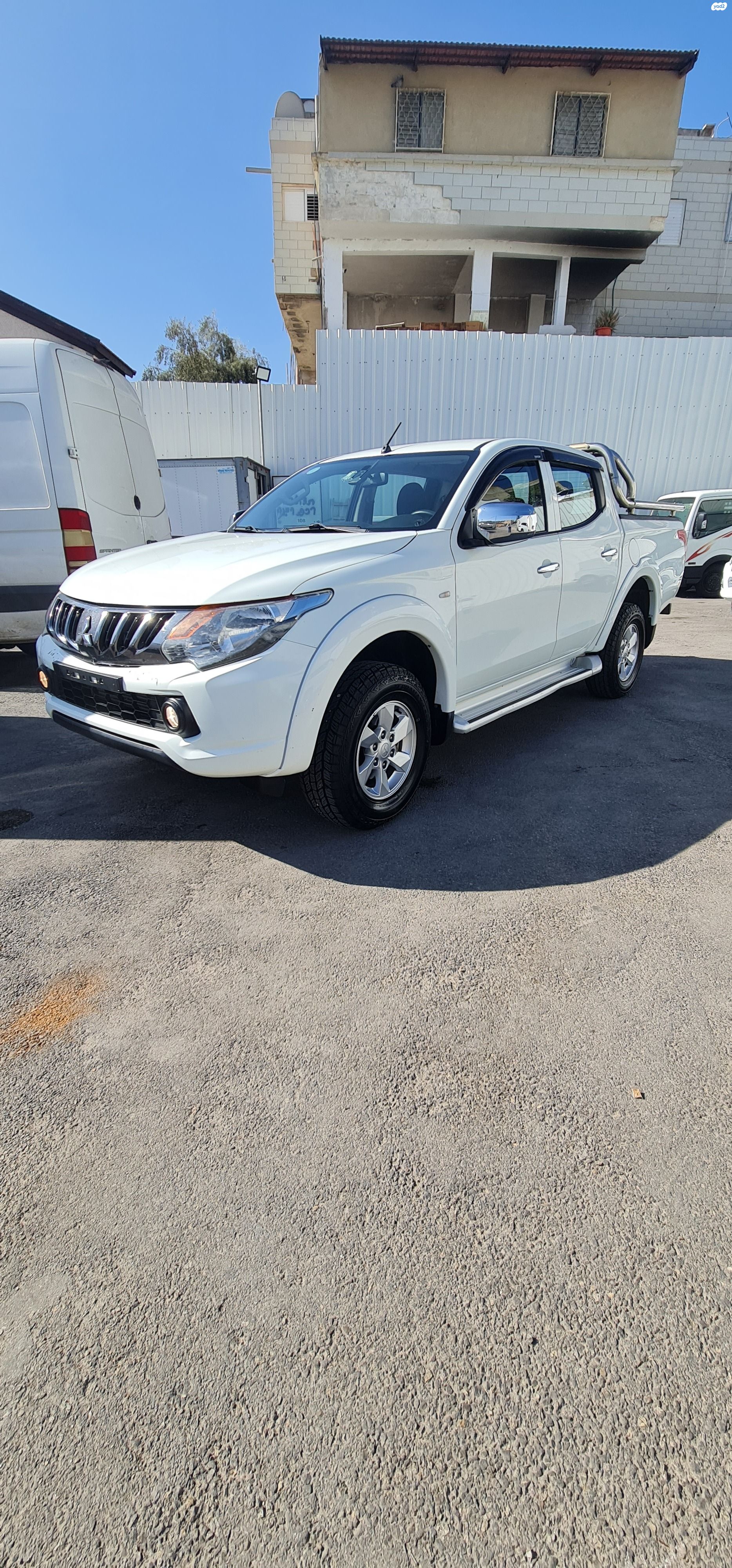 מודעת רכב מיצובישי טרייטון / L200