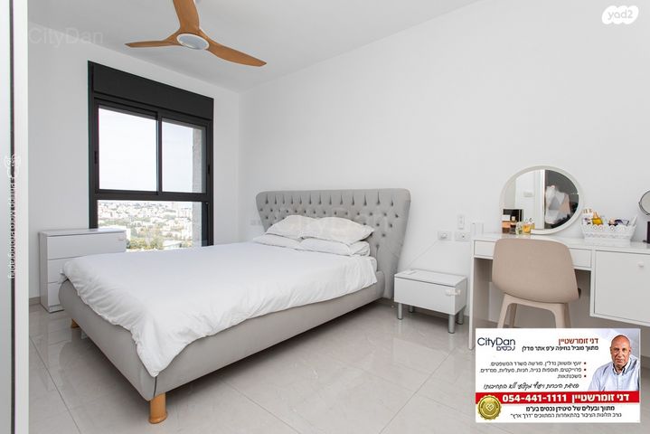 גג/ פנטהאוז, יהורם גאון, גבעת זמר, חיפה