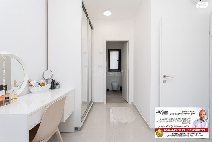 גג/ פנטהאוז, יהורם גאון, גבעת זמר, חיפה