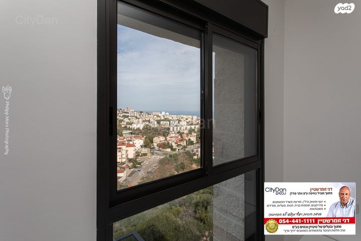 גג/ פנטהאוז, יהורם גאון, גבעת זמר, חיפה